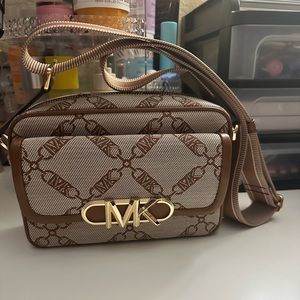 Michael Kors purse Parker cross body